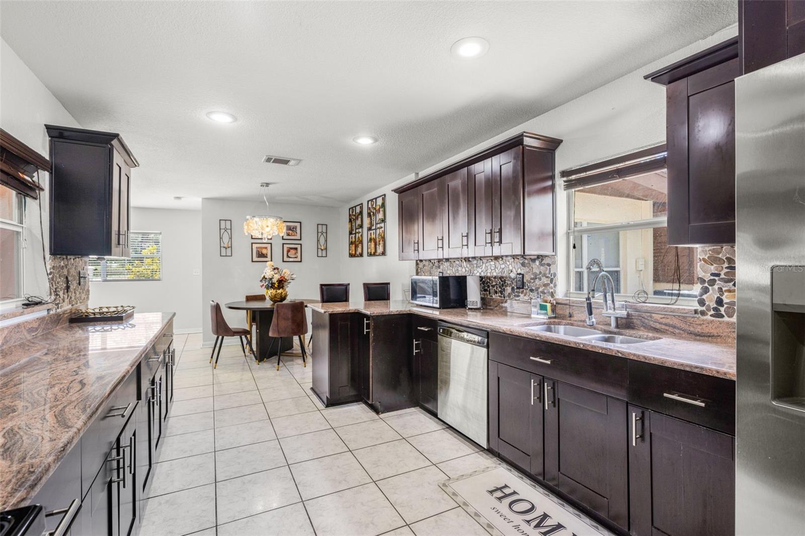 Image 13 of 51 For 11608 Boulevard