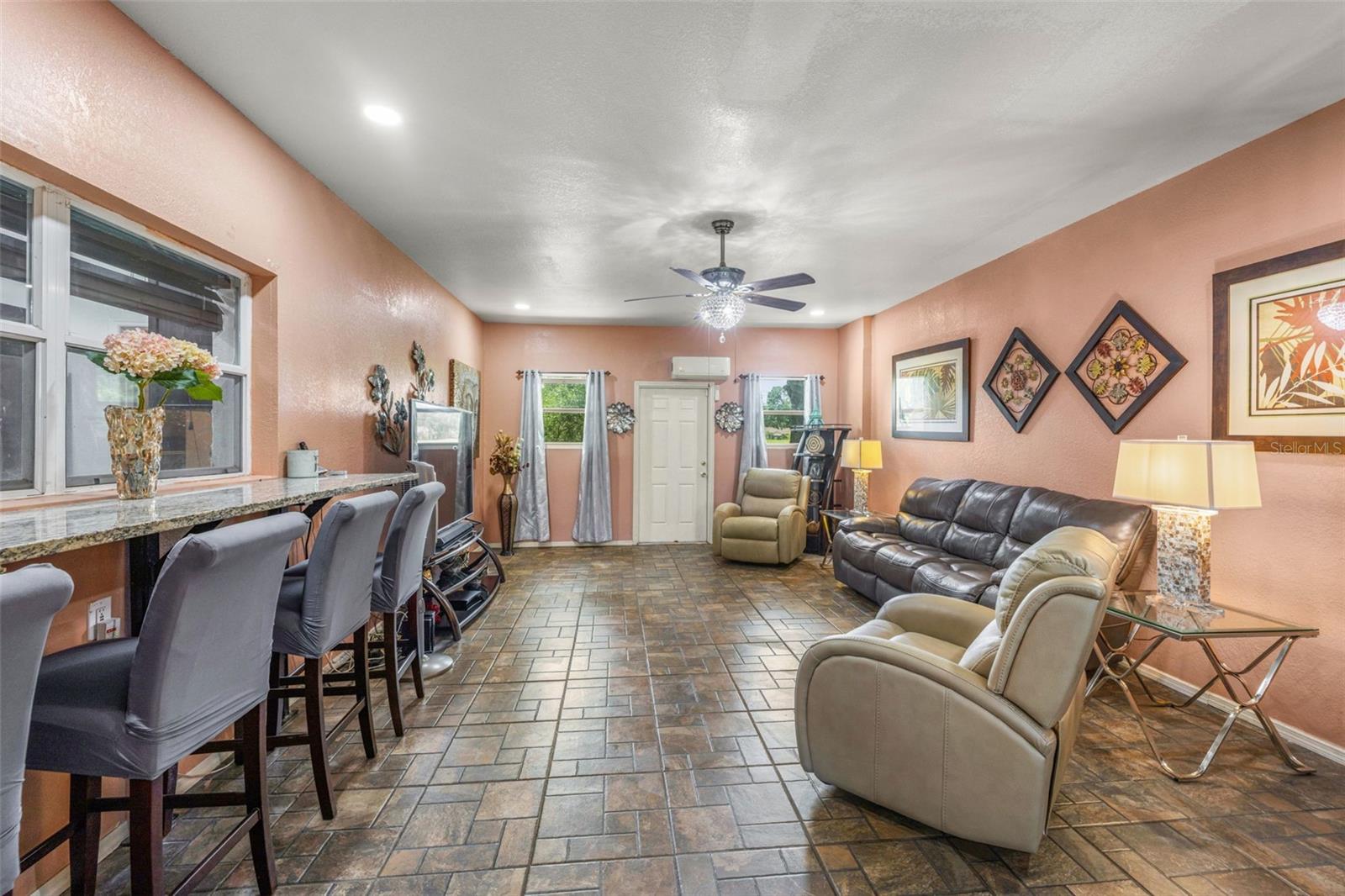 Image 15 of 51 For 11608 Boulevard