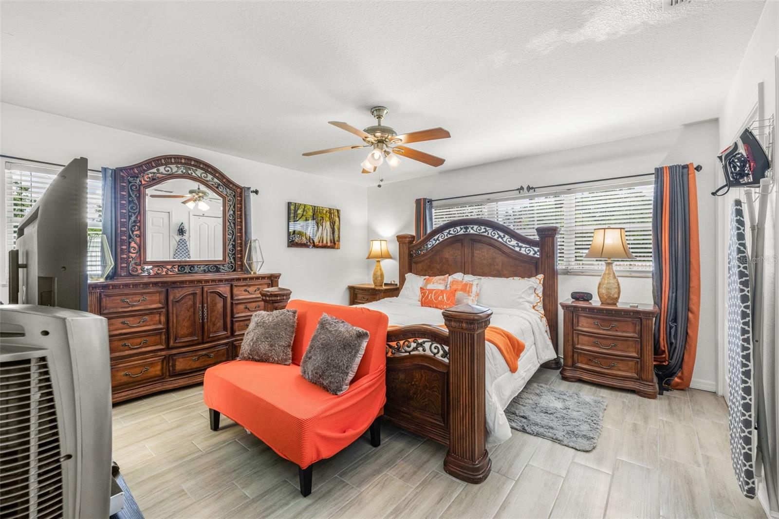 Image 17 of 51 For 11608 Boulevard