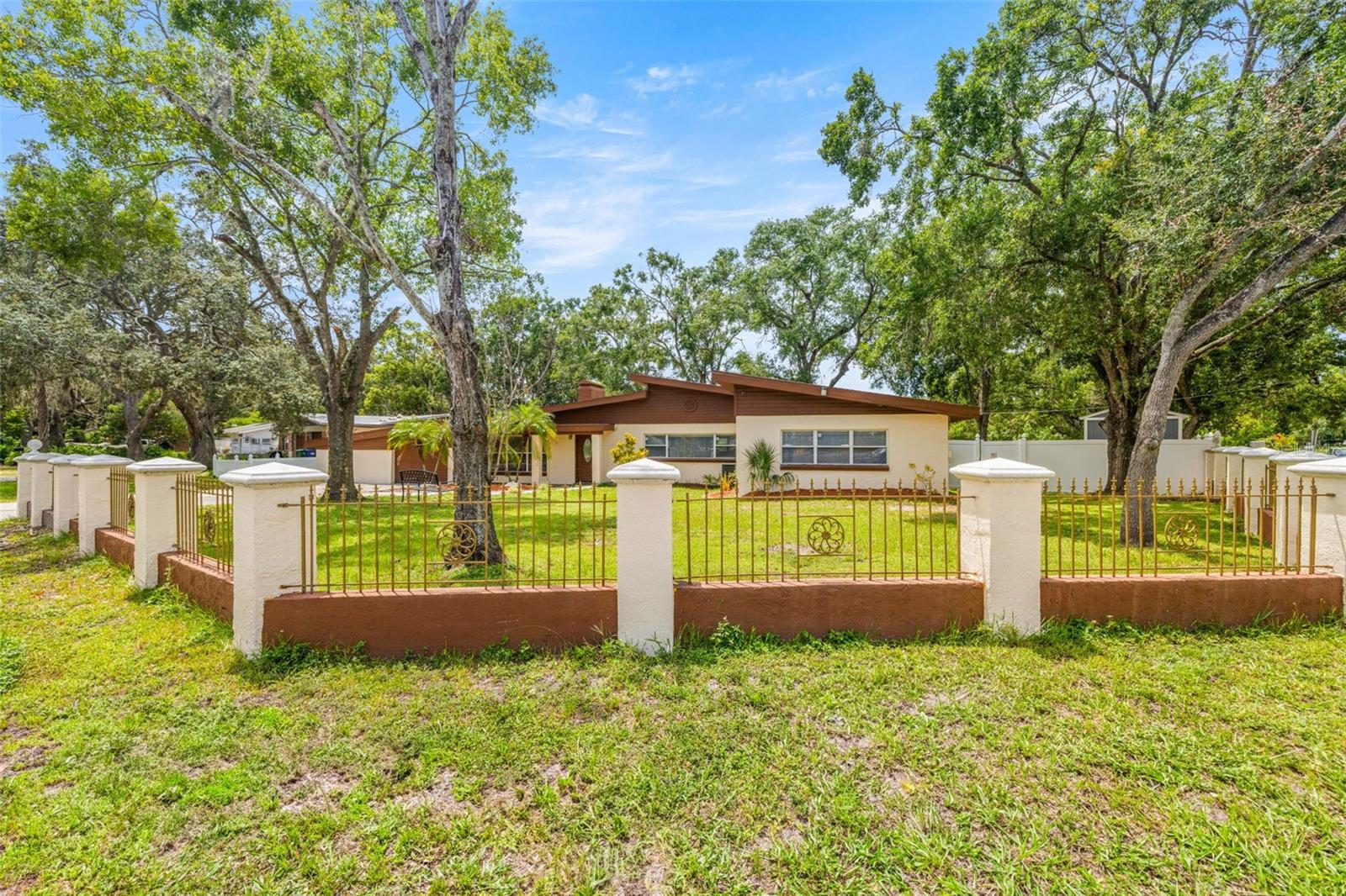 Image 2 of 51 For 11608 Boulevard
