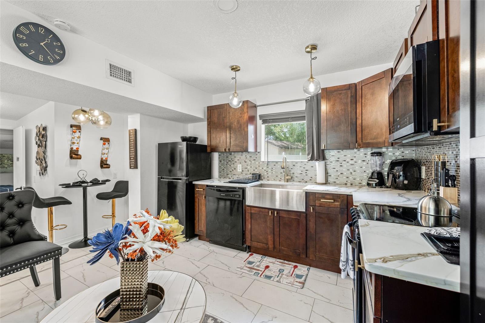 Image 29 of 51 For 11608 Boulevard