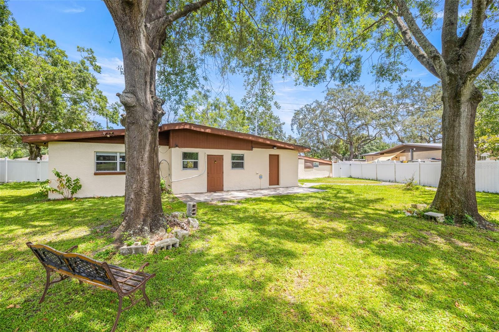 Image 38 of 51 For 11608 Boulevard