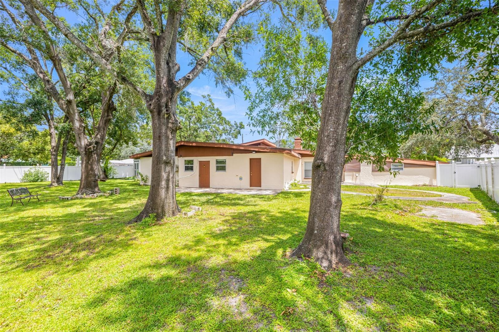 Image 39 of 51 For 11608 Boulevard