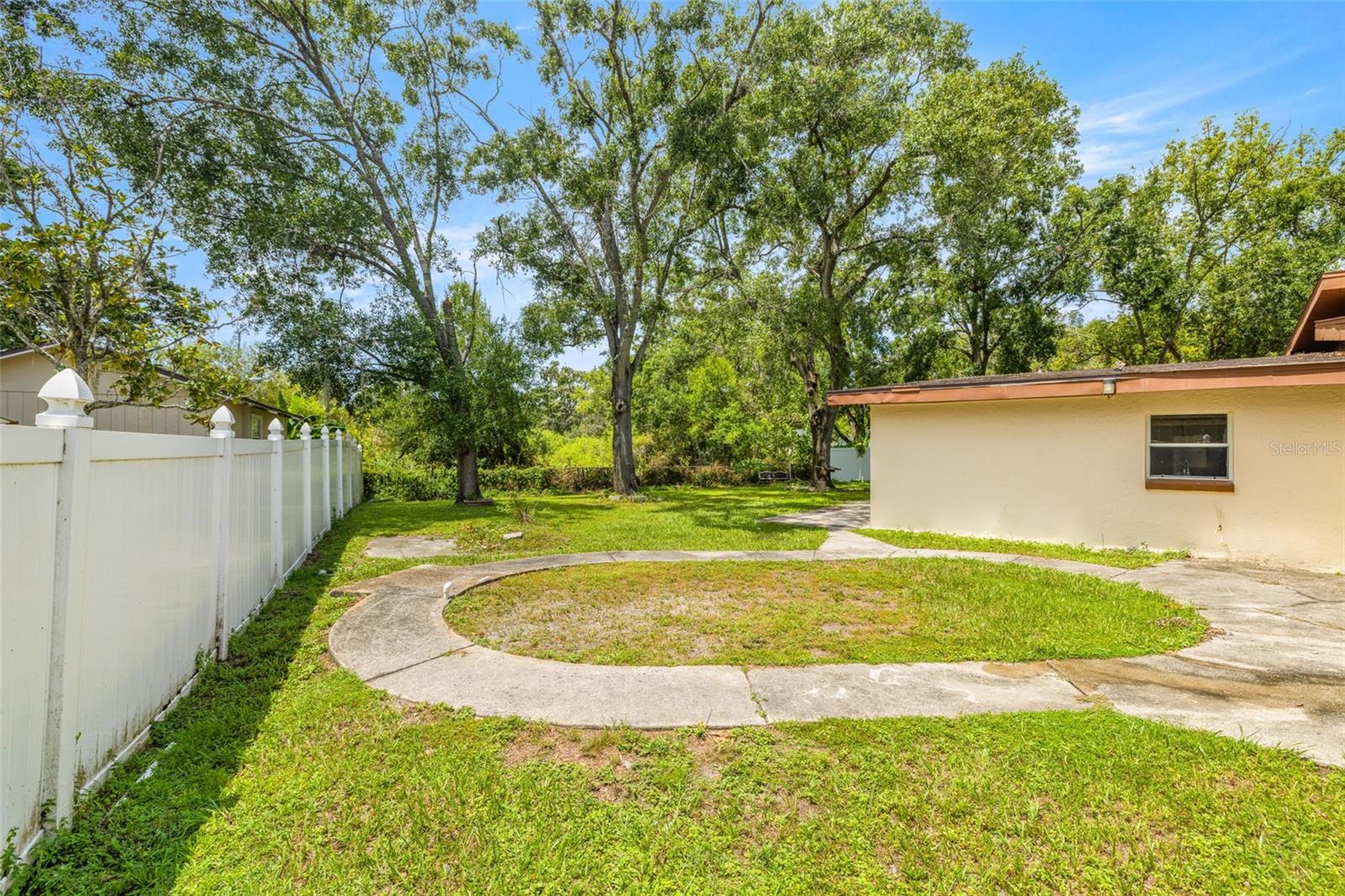 Image 40 of 51 For 11608 Boulevard