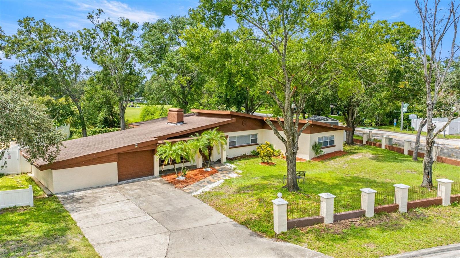 Image 42 of 51 For 11608 Boulevard