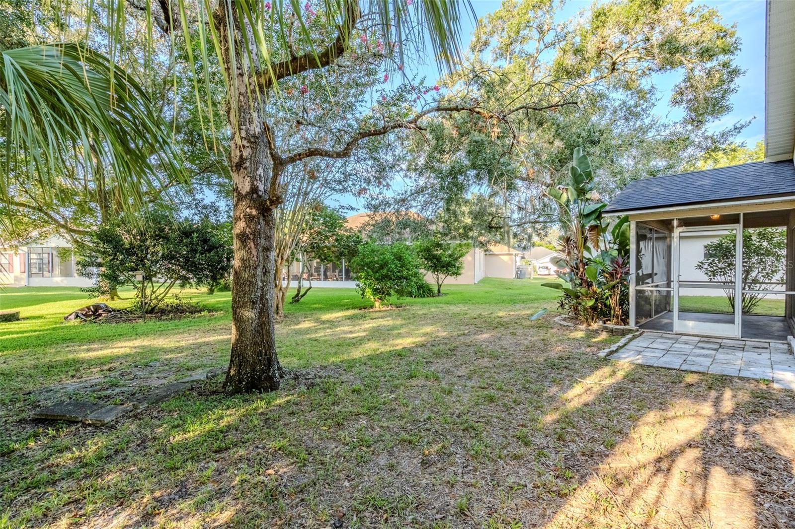 Listing photo id 18 for 13360 Wrenwood Circle