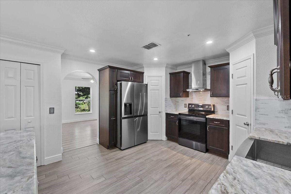 Image 11 of 31 For 1067 Ronlin Street