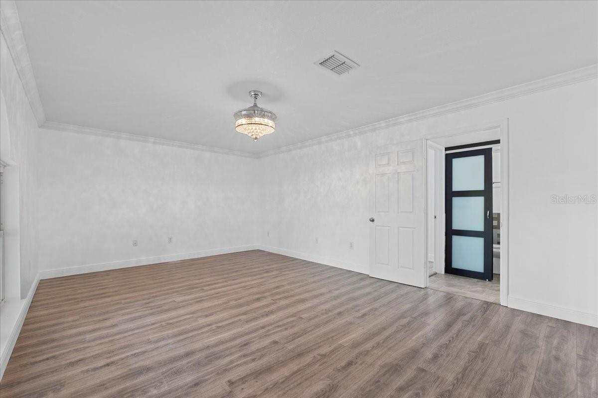 Image 13 of 31 For 1067 Ronlin Street