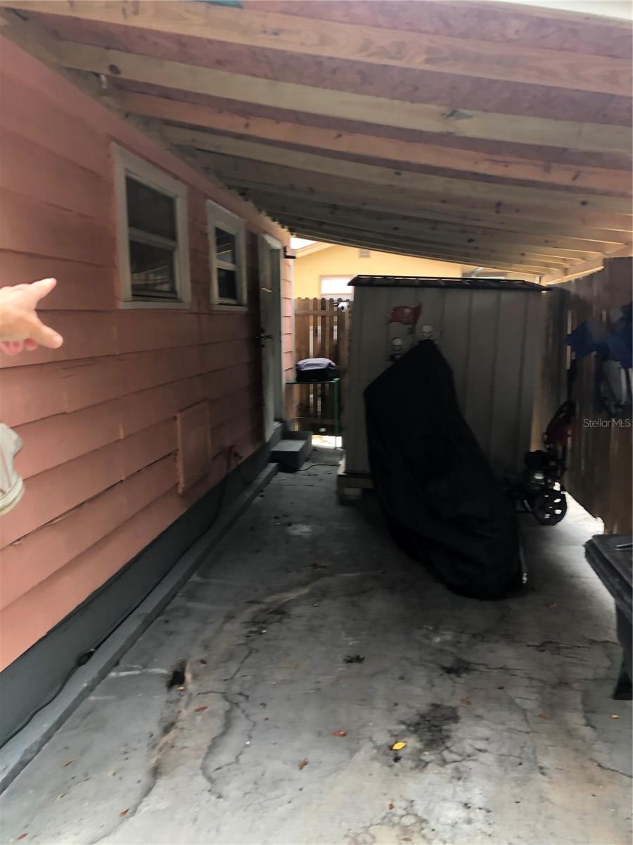 Image 16 of 17 For 416 Princess Street