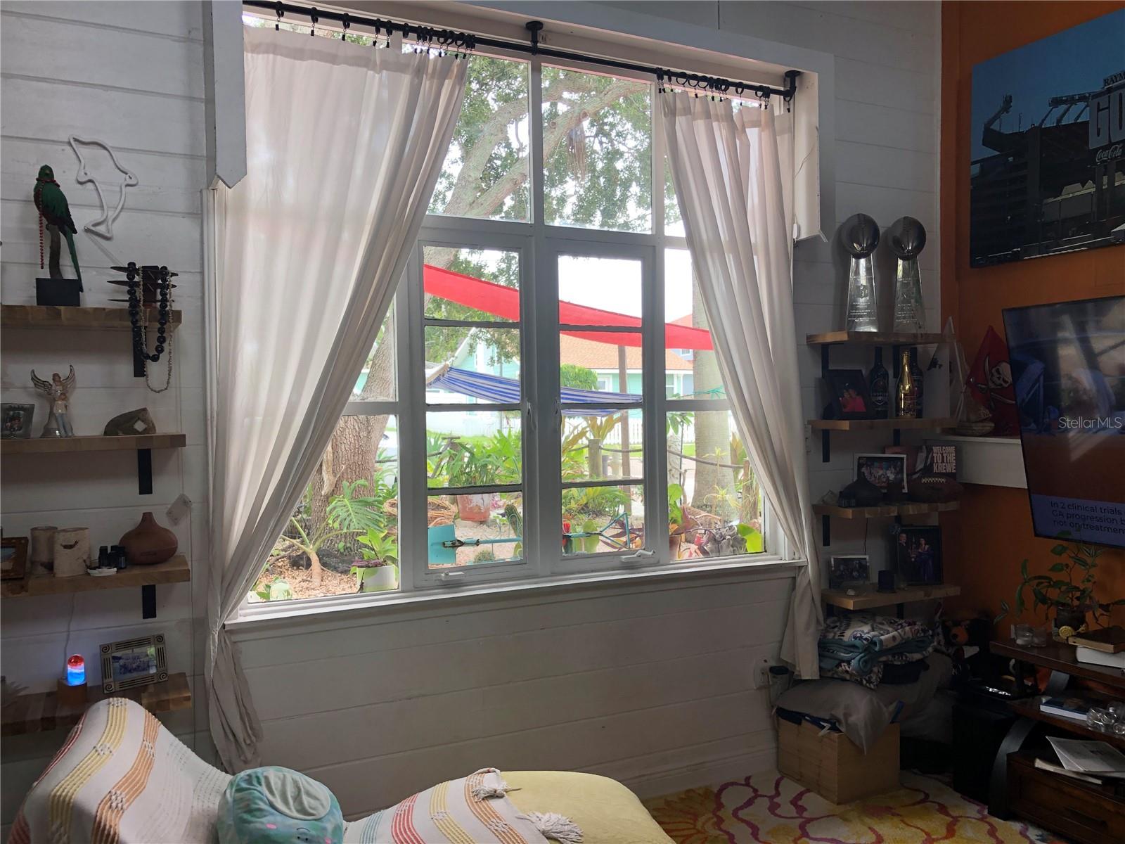 Image 9 of 17 For 416 Princess Street