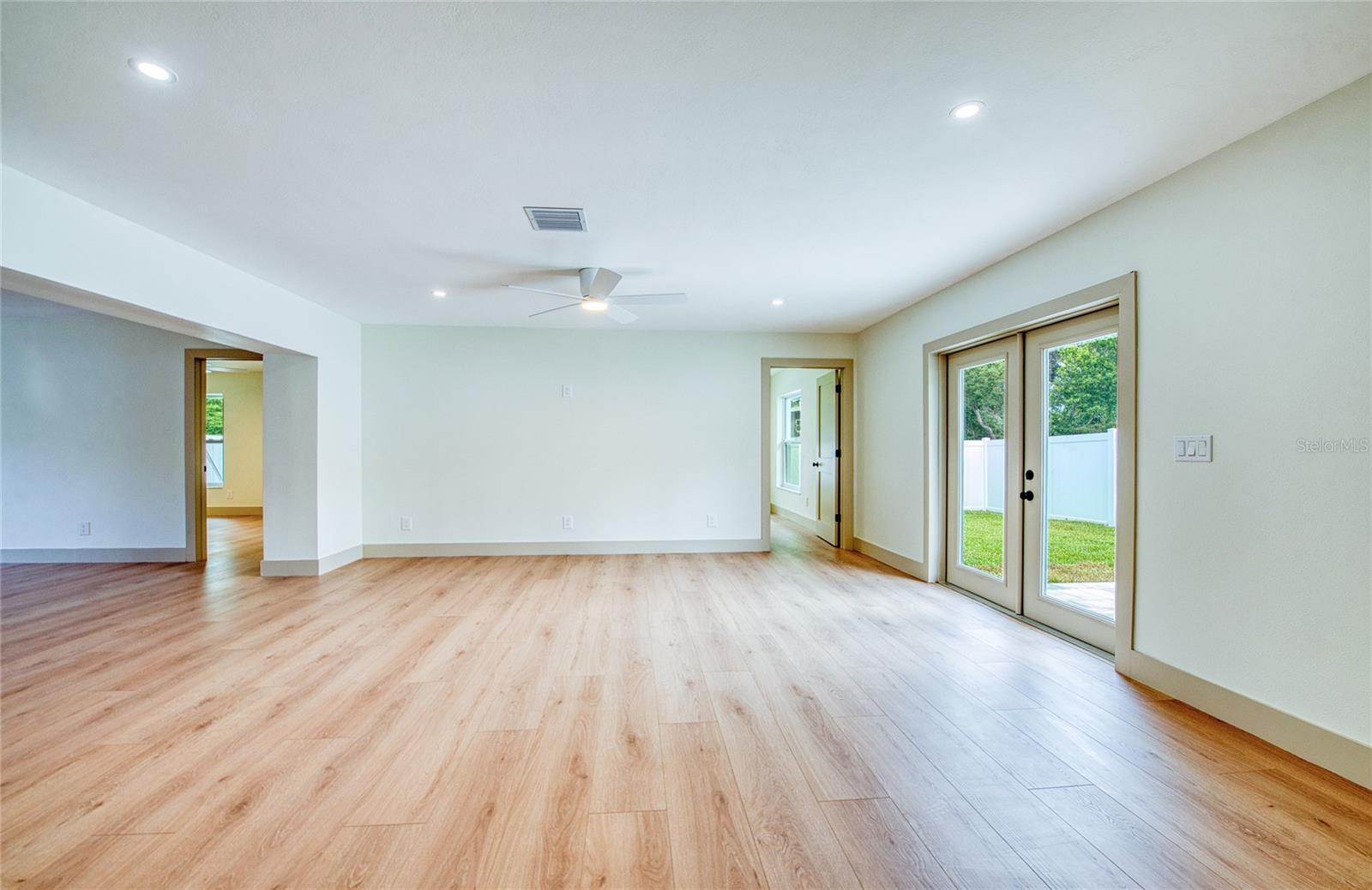 Image 15 of 60 For 11119 Cherokee Drive