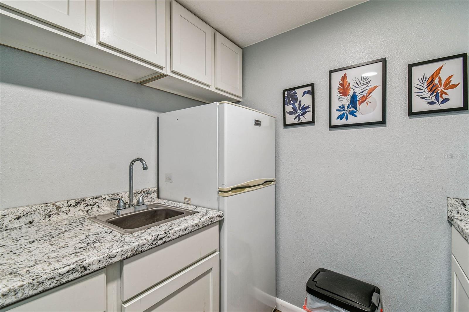 Image 22 of 97 For 4125 Dolphin Drive