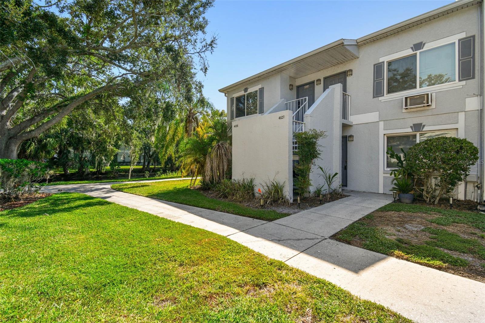 Image 36 of 97 For 4125 Dolphin Drive