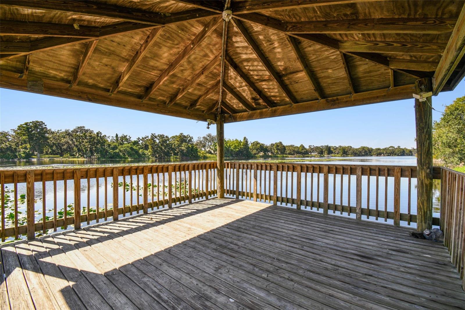 Image 42 of 97 For 4125 Dolphin Drive