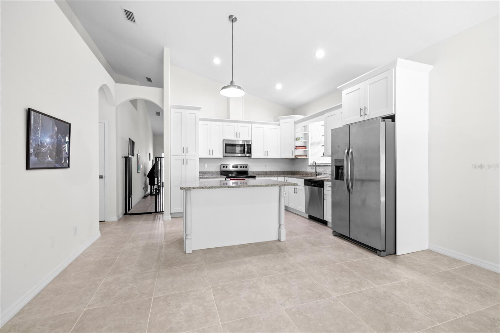 Image 4 of 21 For 7021 Willow Avenue