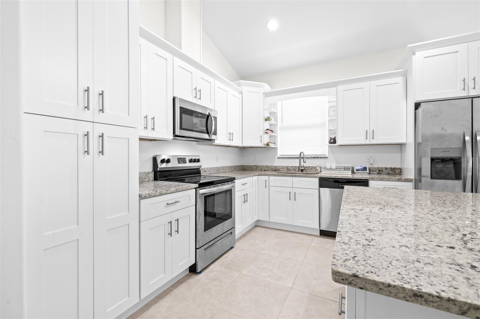 Image 5 of 21 For 7021 Willow Avenue