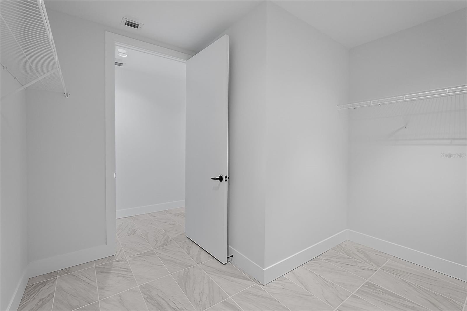 Image 12 of 34 For 777 3rd Avenue N 1203