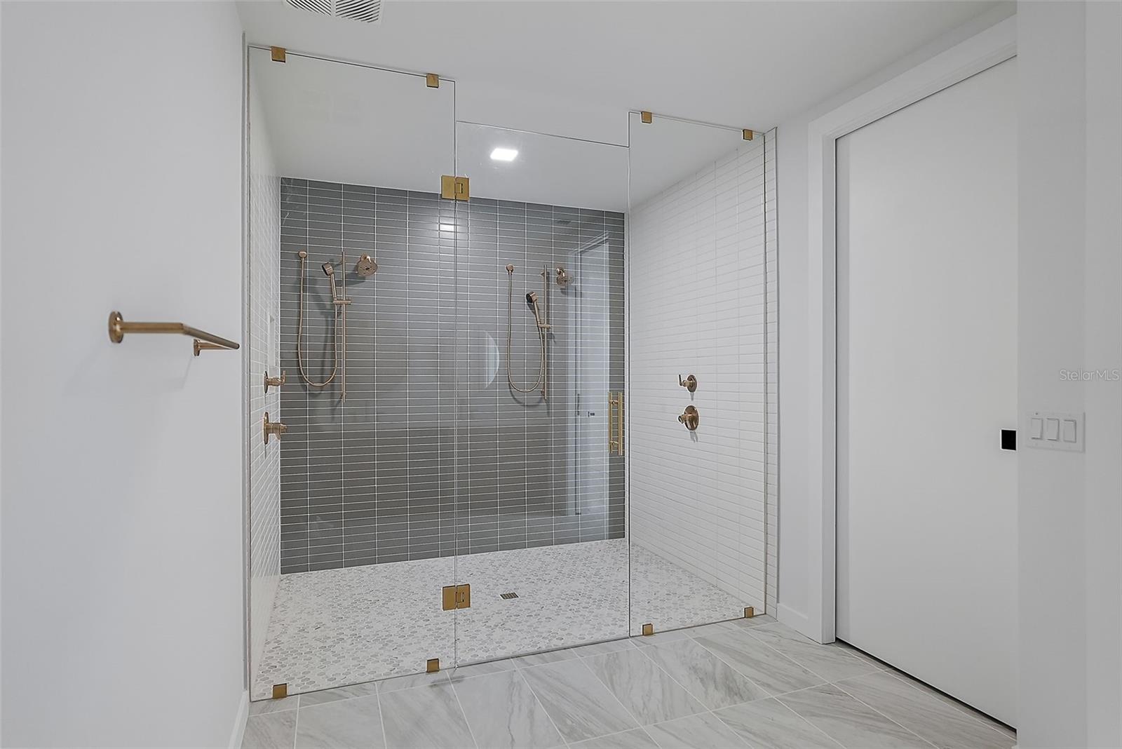Image 15 of 34 For 777 3rd Avenue N 1203