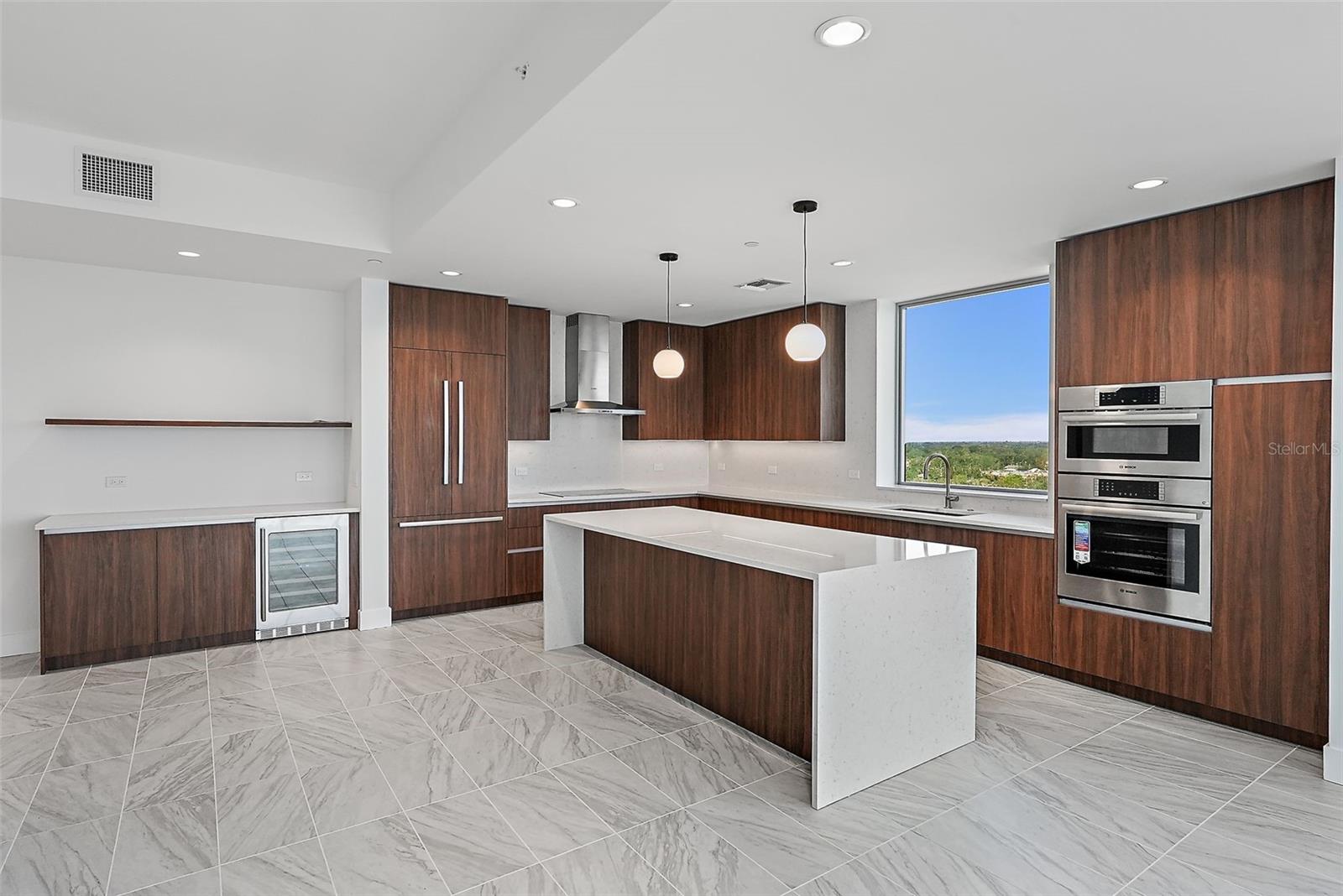 Image 19 of 34 For 777 3rd Avenue N 1203