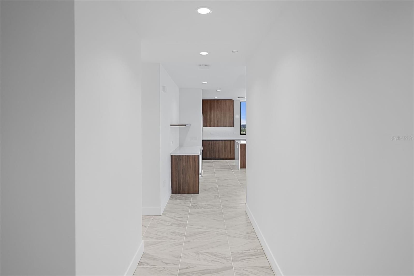 Image 2 of 34 For 777 3rd Avenue N 1203
