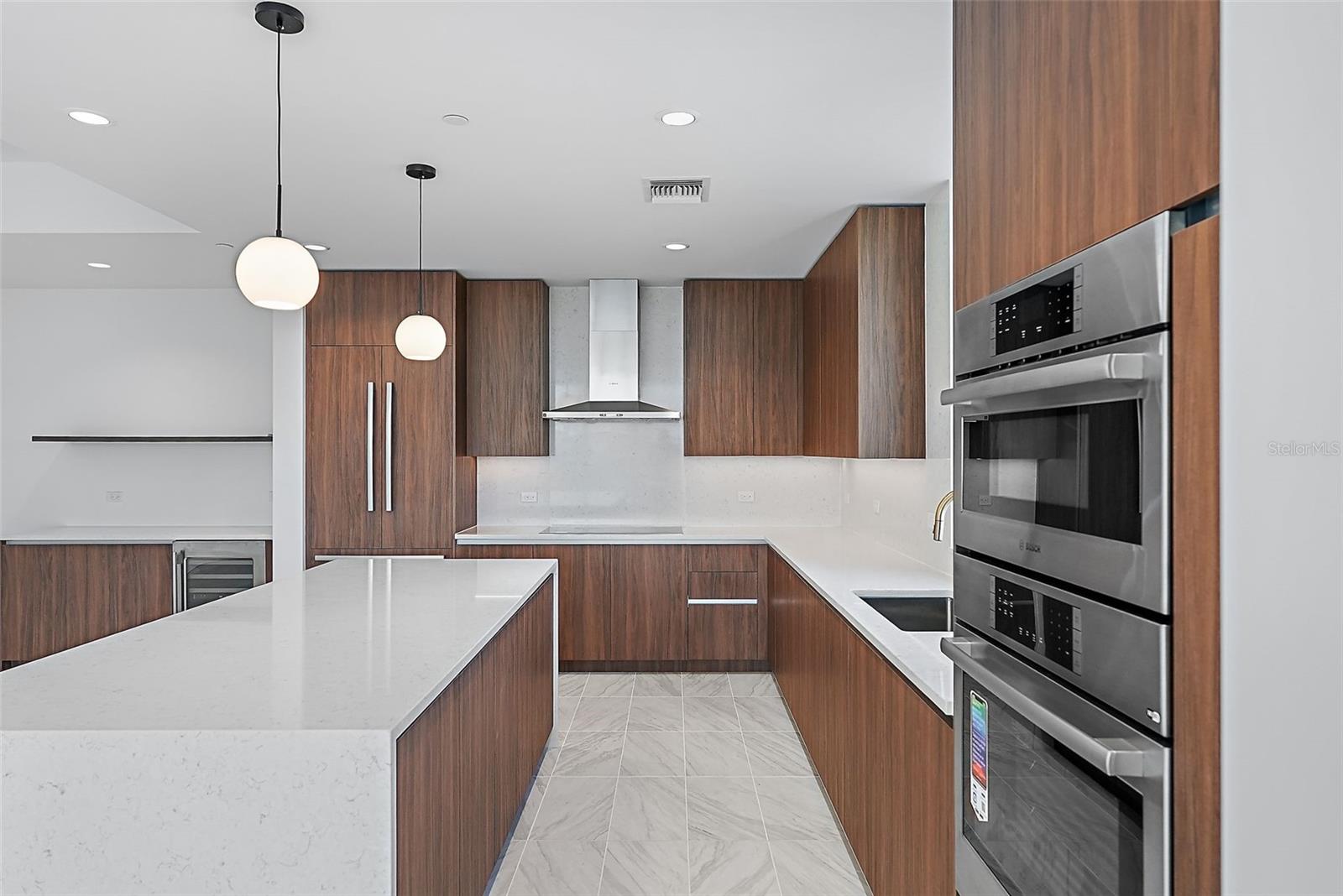 Image 20 of 34 For 777 3rd Avenue N 1203