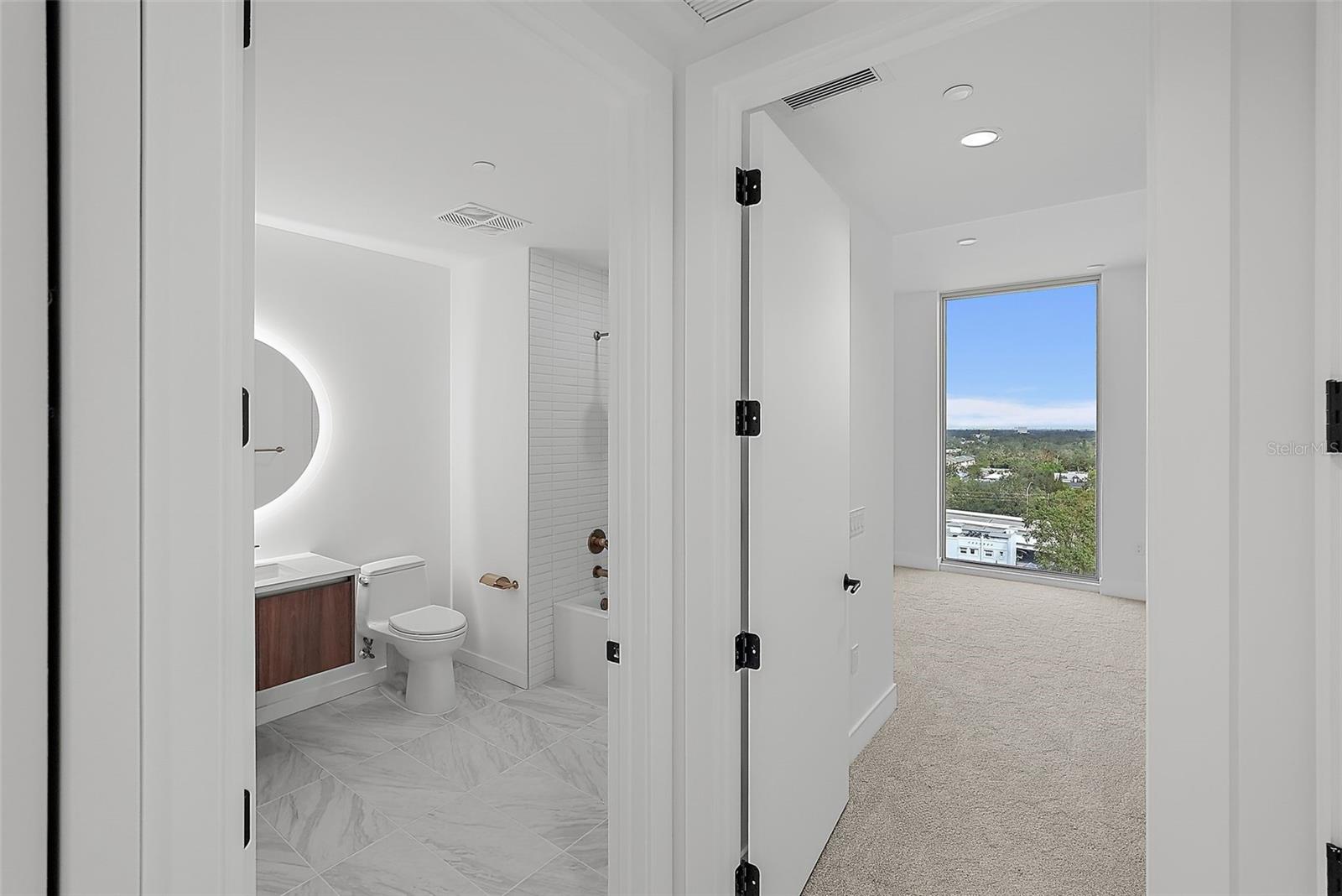 Image 3 of 34 For 777 3rd Avenue N 1203