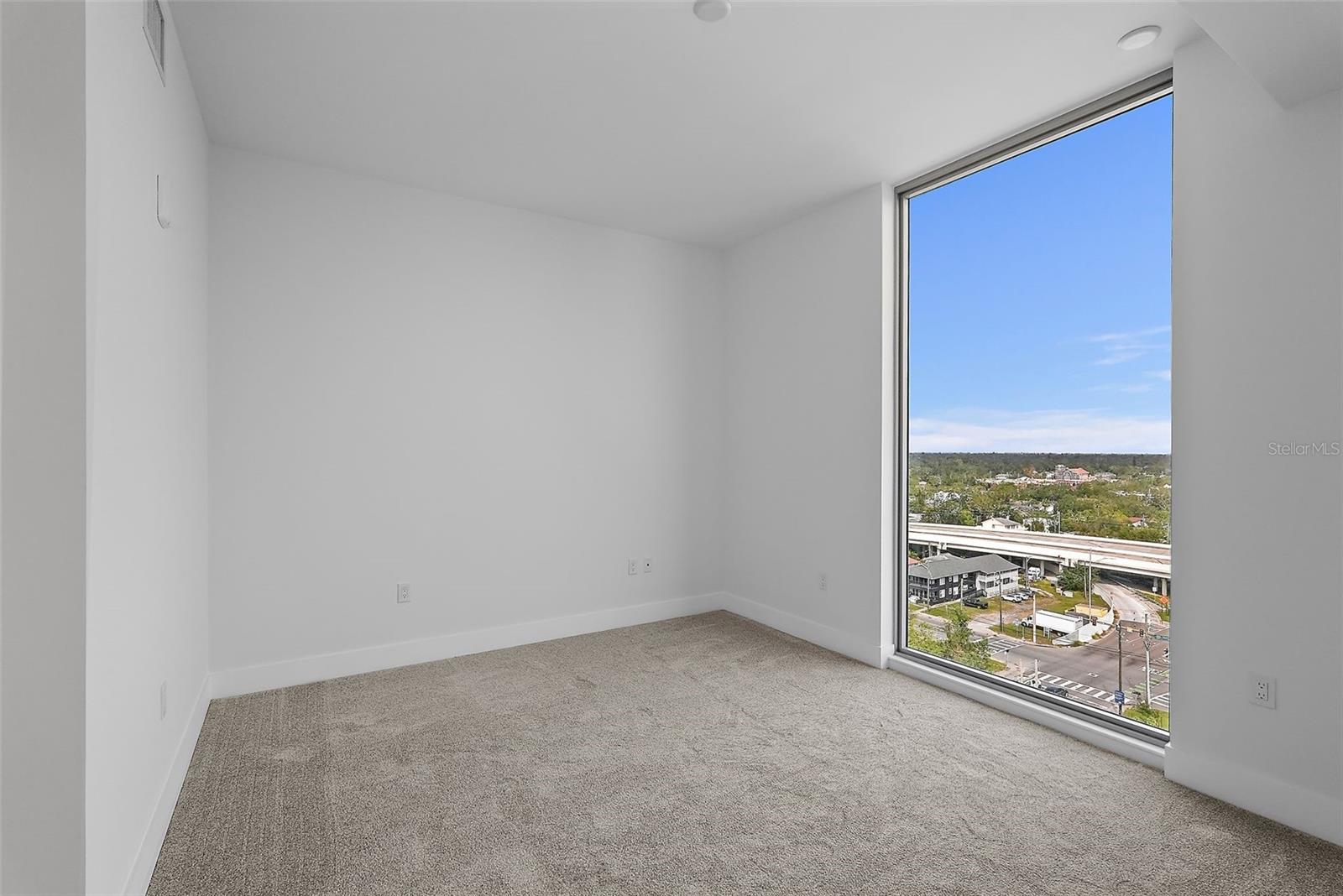 Image 6 of 34 For 777 3rd Avenue N 1203