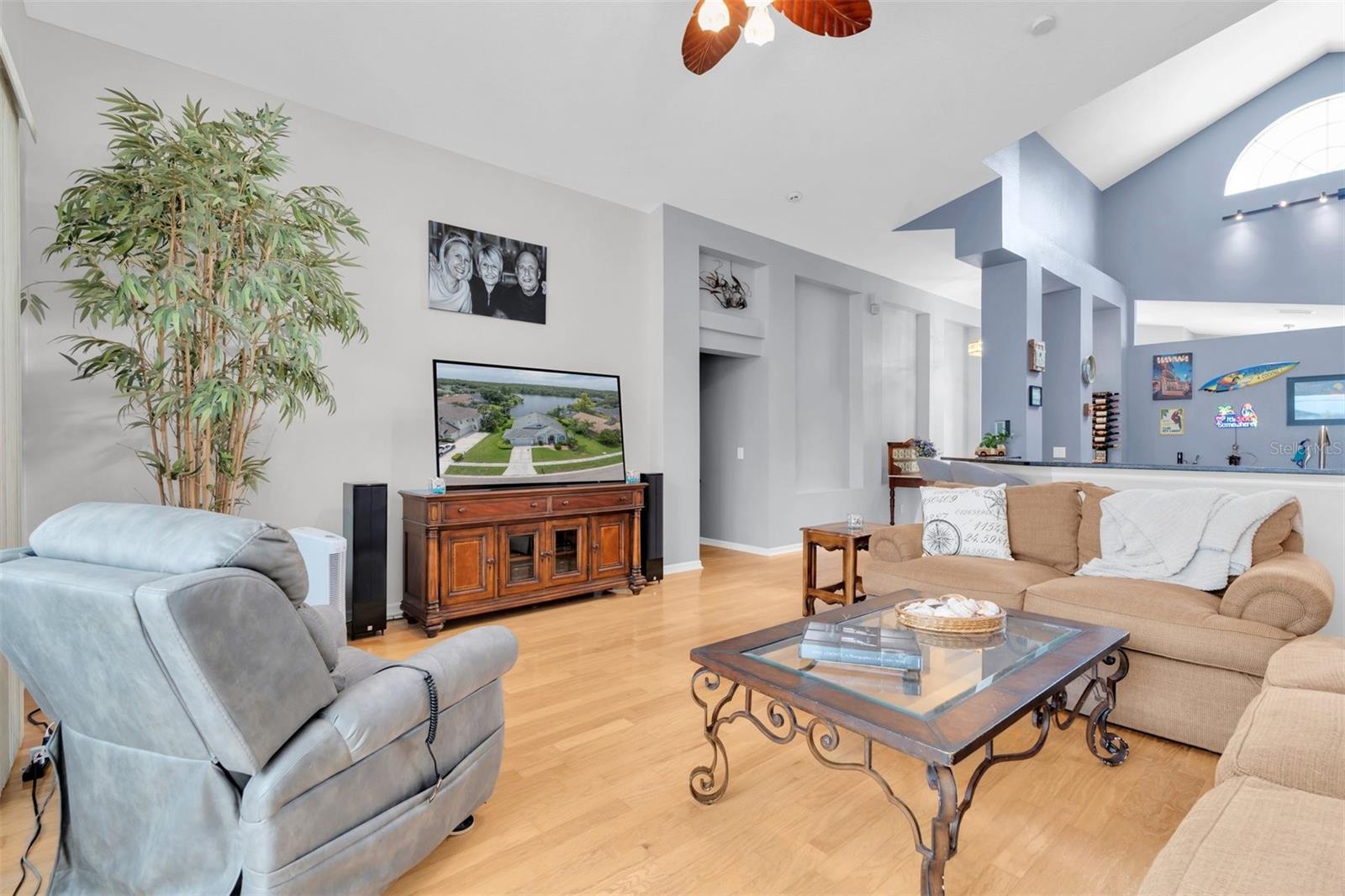 Image 11 of 50 For 18808 Chaville Road