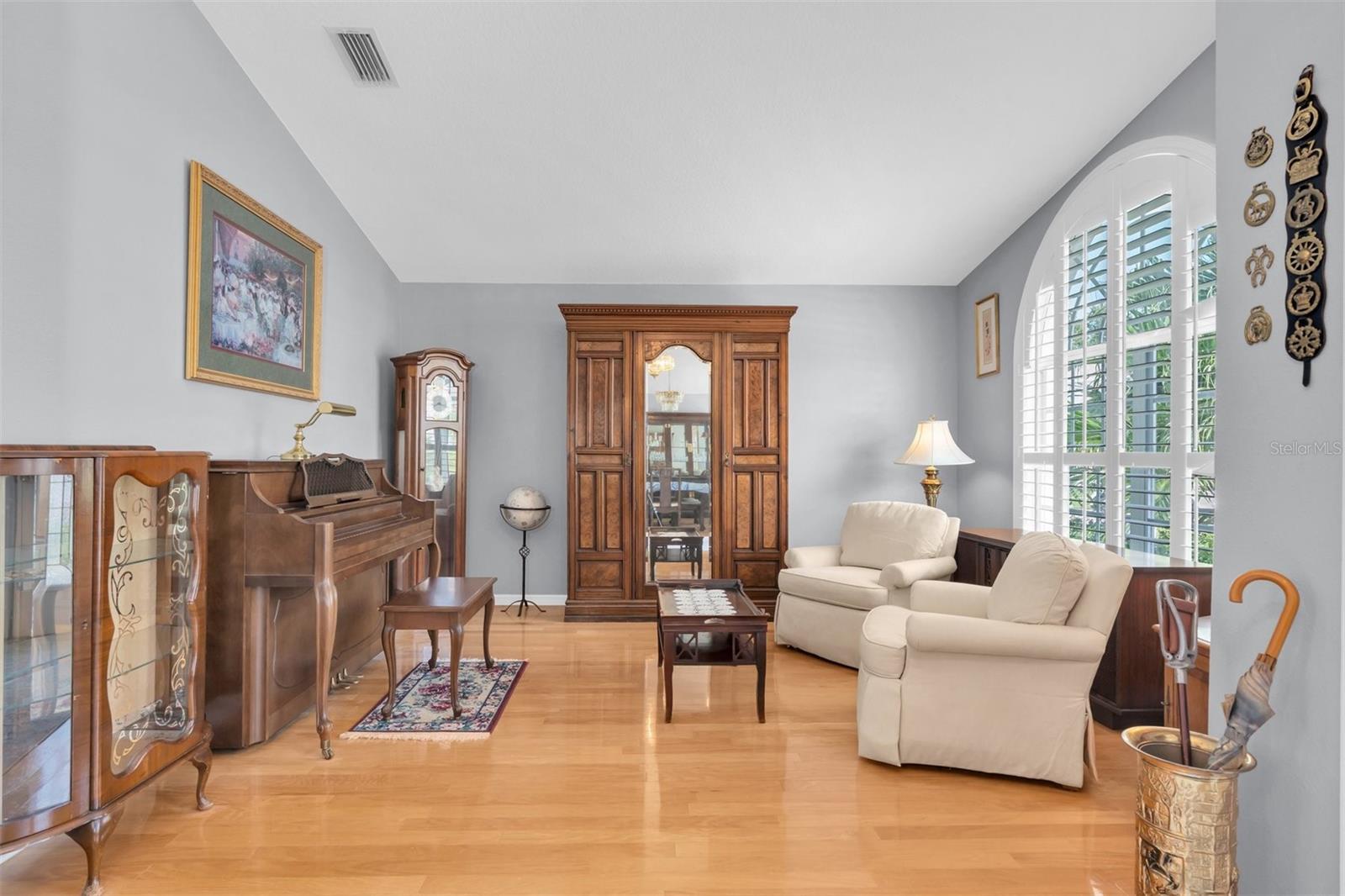 Image 19 of 50 For 18808 Chaville Road