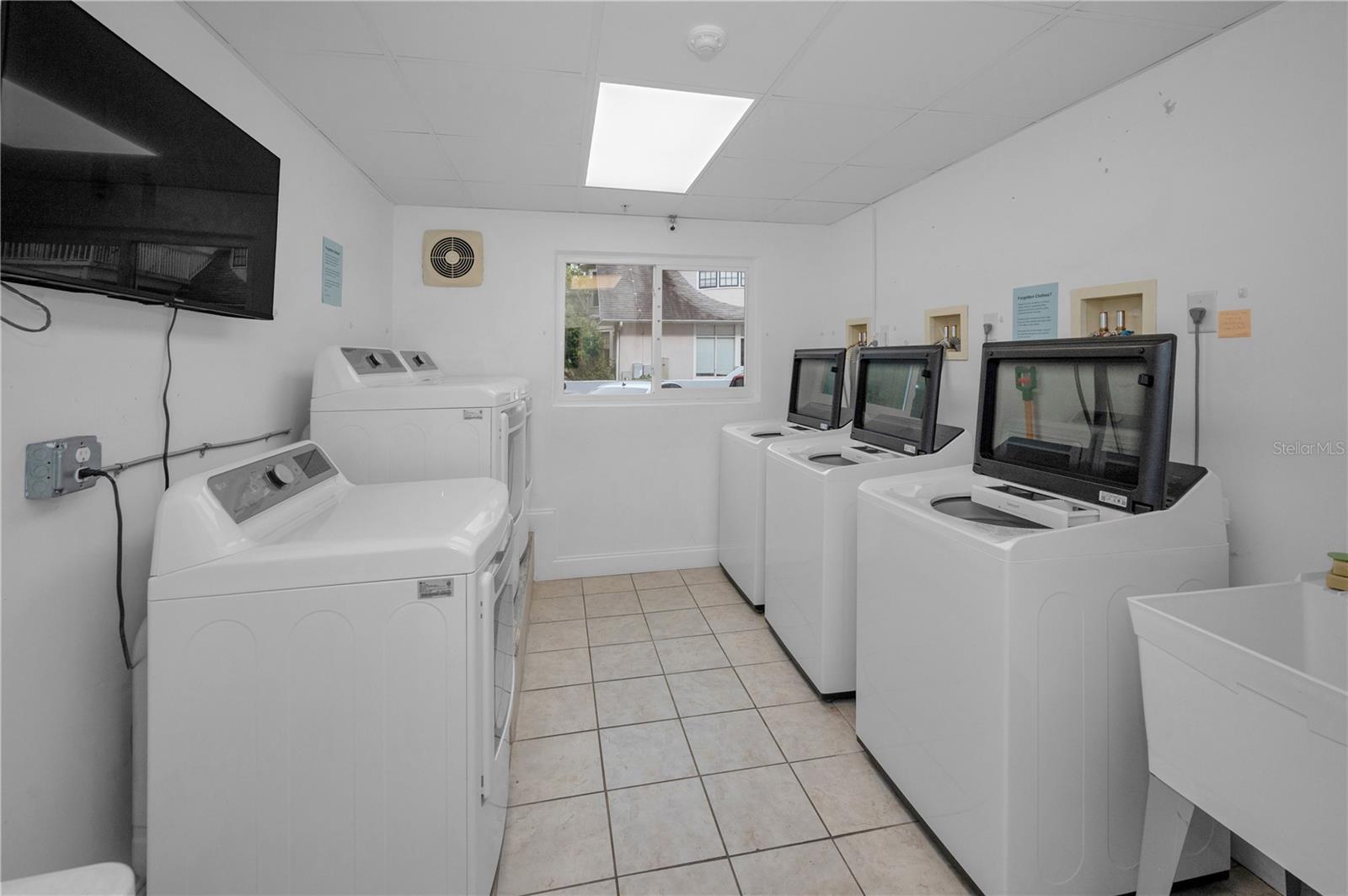 Image 17 of 58 For 210 5th Avenue S 203