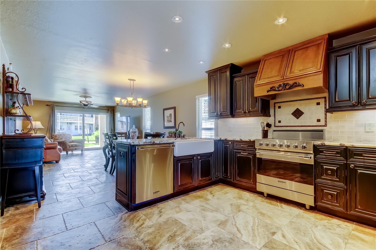 Image 4 of 71 For 7003 Sunset Way 1