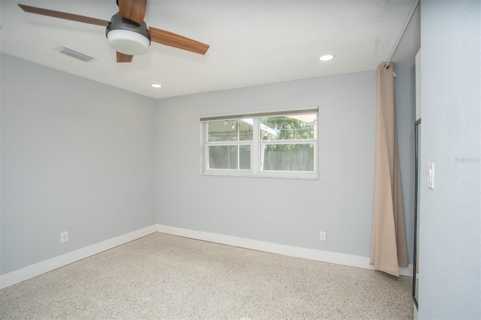 Image 15 of 42 For 6268 34th Avenue N