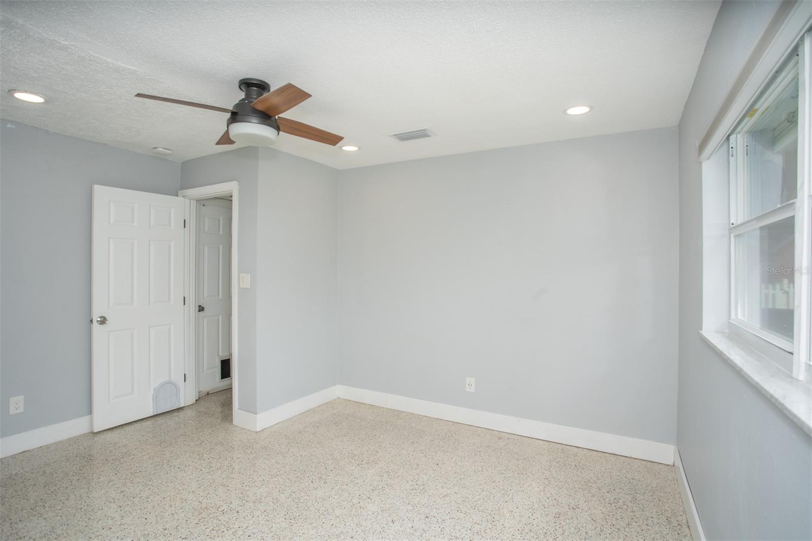 Image 16 of 42 For 6268 34th Avenue N