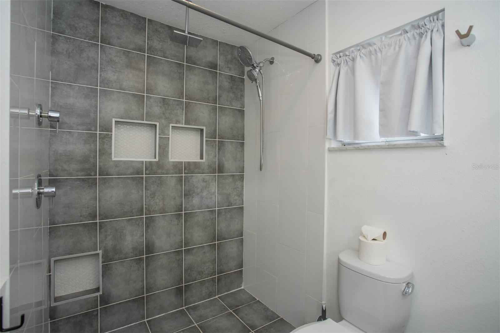 Image 19 of 42 For 6268 34th Avenue N