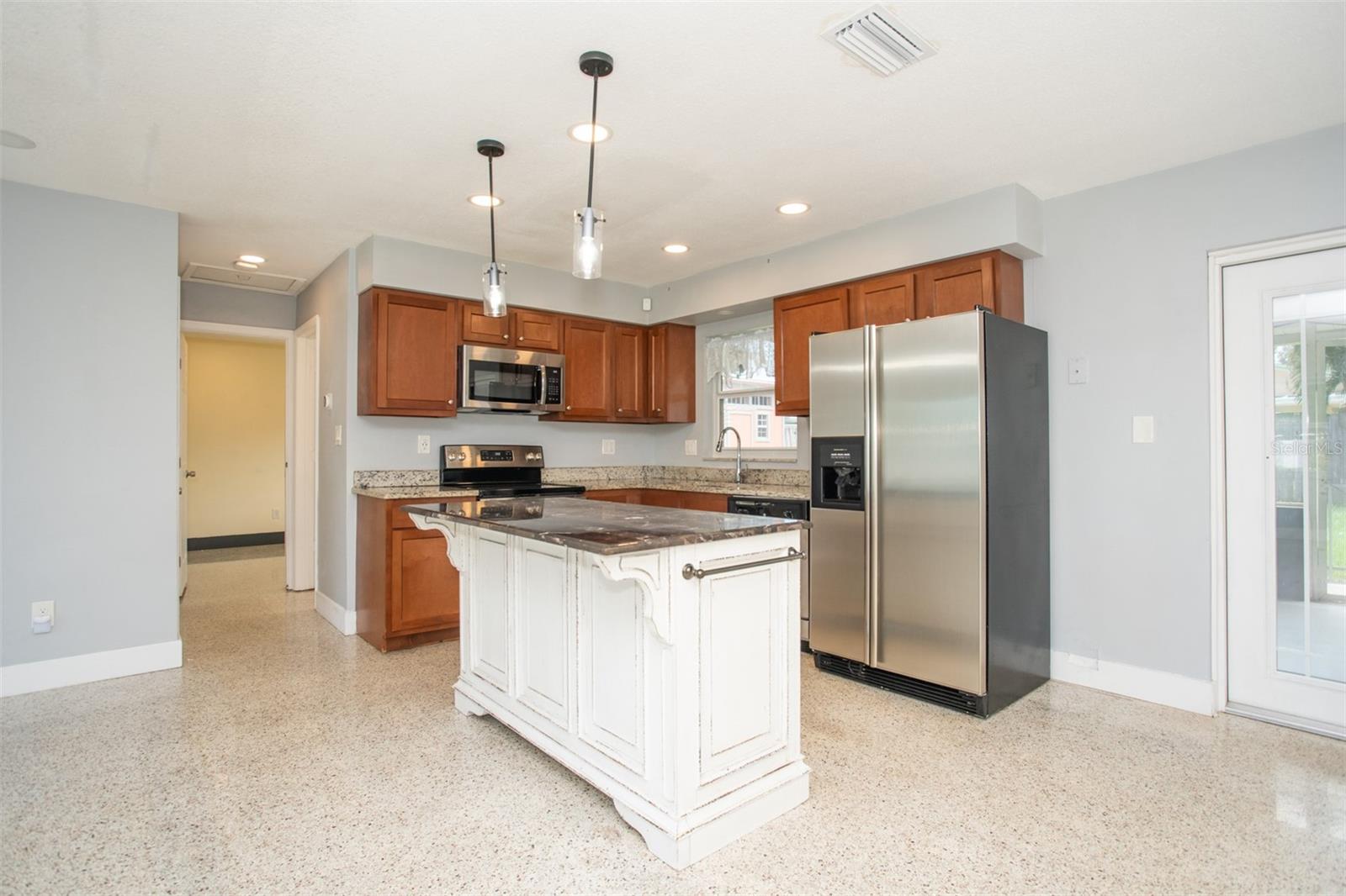 Image 8 of 42 For 6268 34th Avenue N