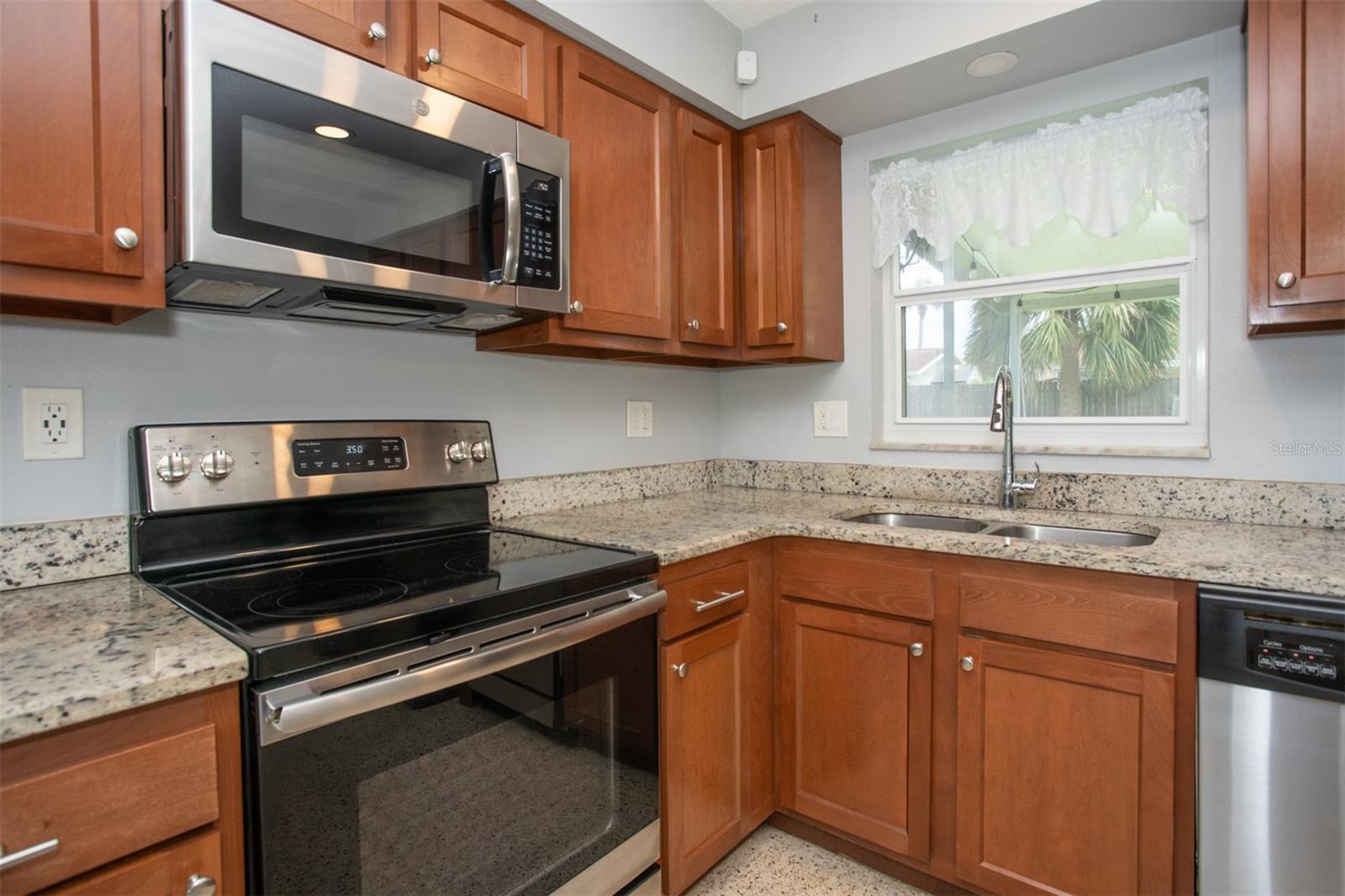 Image 9 of 42 For 6268 34th Avenue N