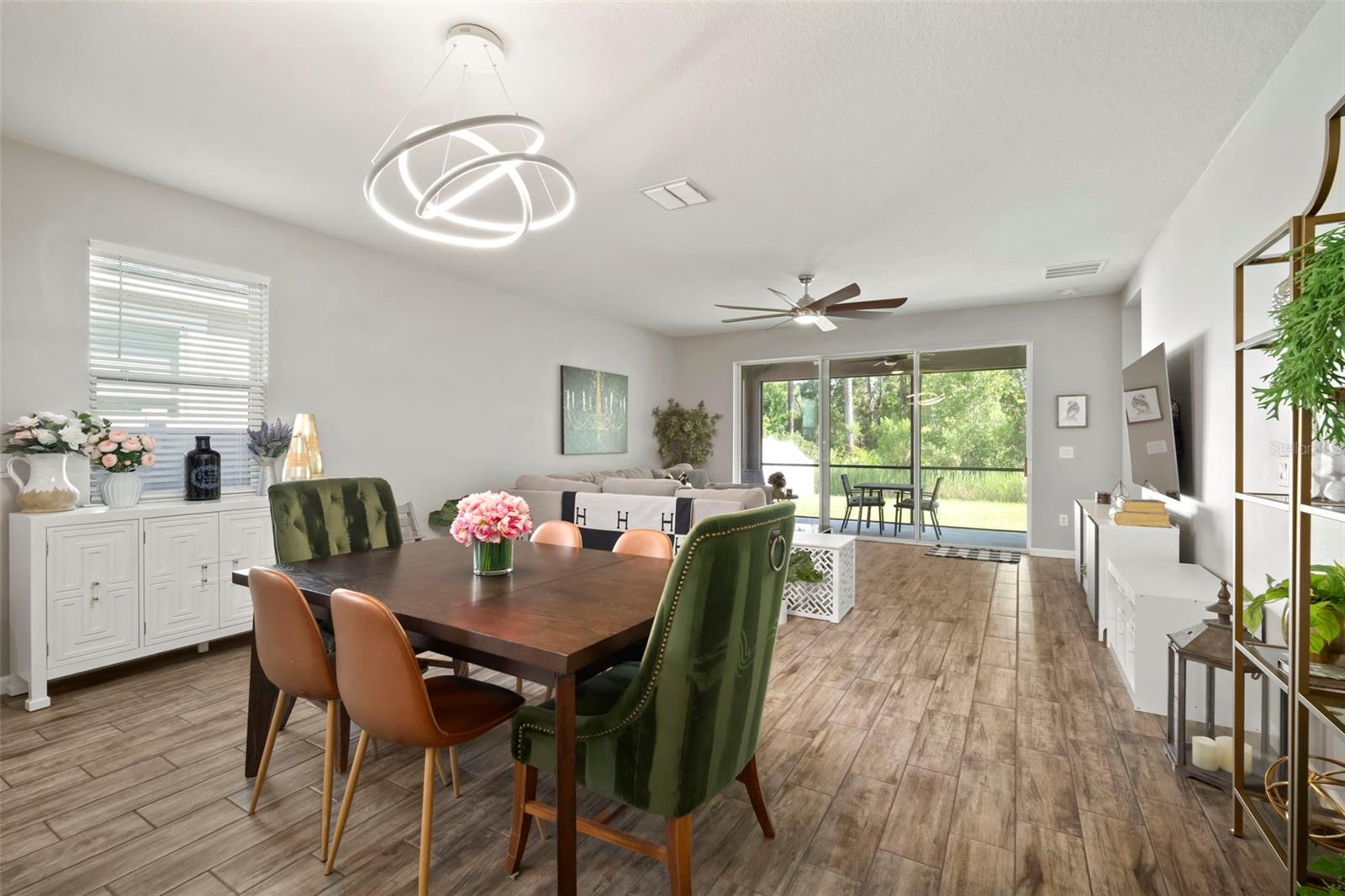 Listing photo id 16 for 13223 Baby Belle Drive