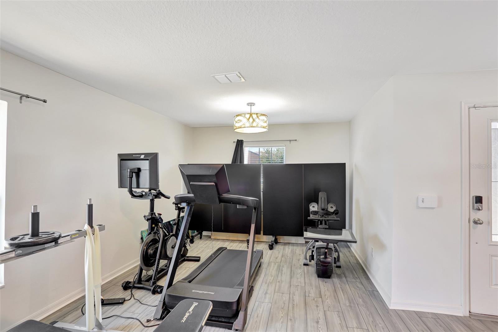 Image 15 of 62 For 329 Aster Court