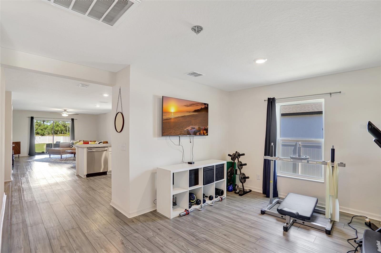 Image 19 of 62 For 329 Aster Court