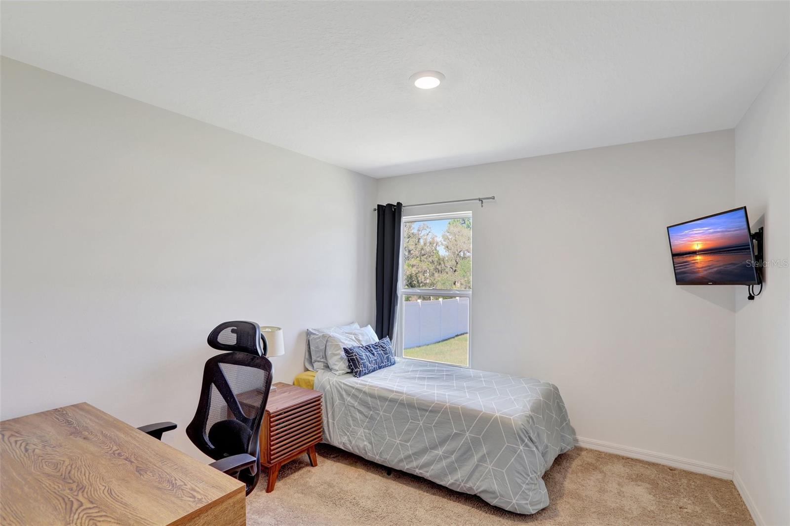 Image 29 of 62 For 329 Aster Court