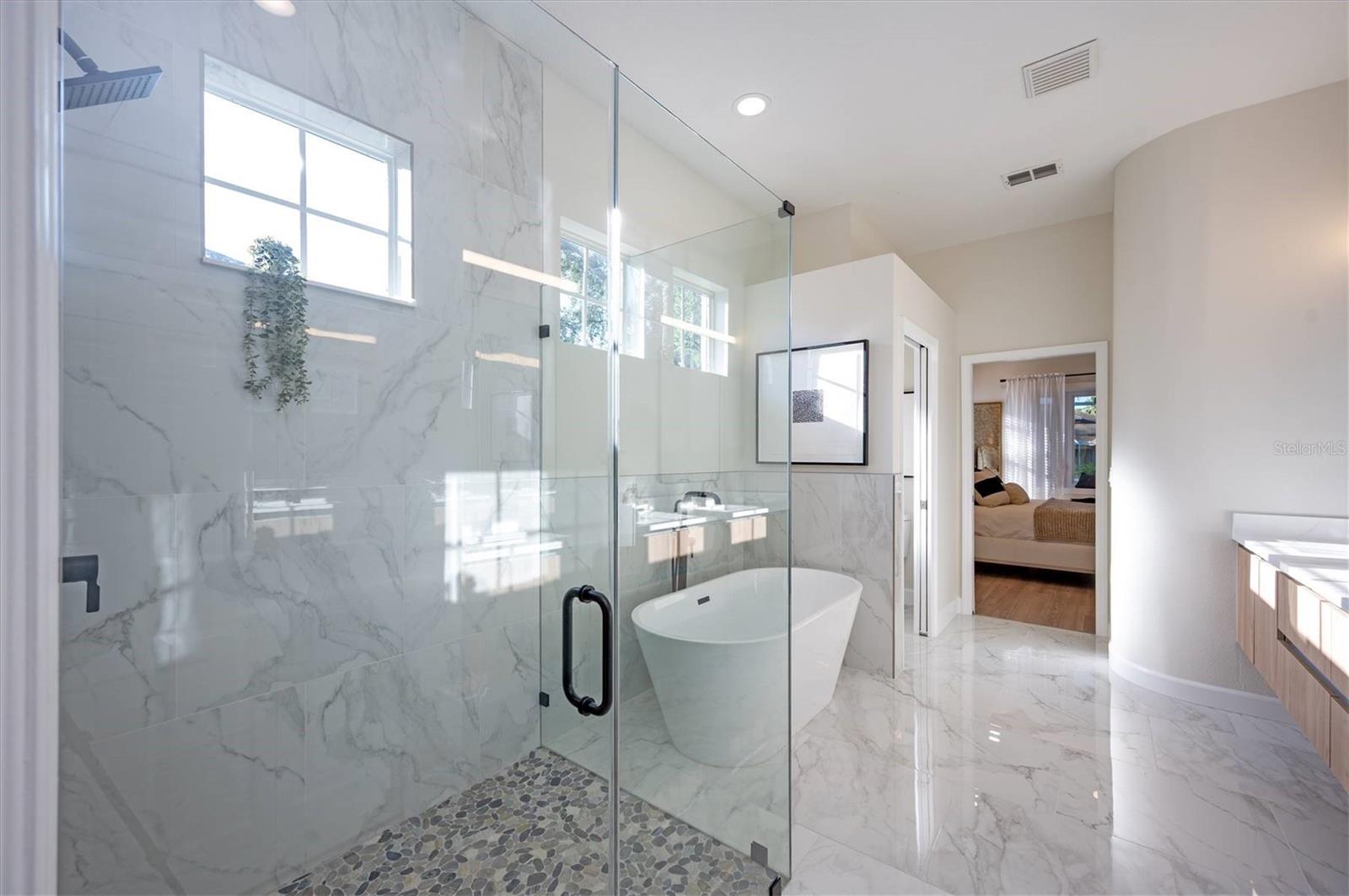 Listing photo id 11 for 10346 Abbotsford Drive
