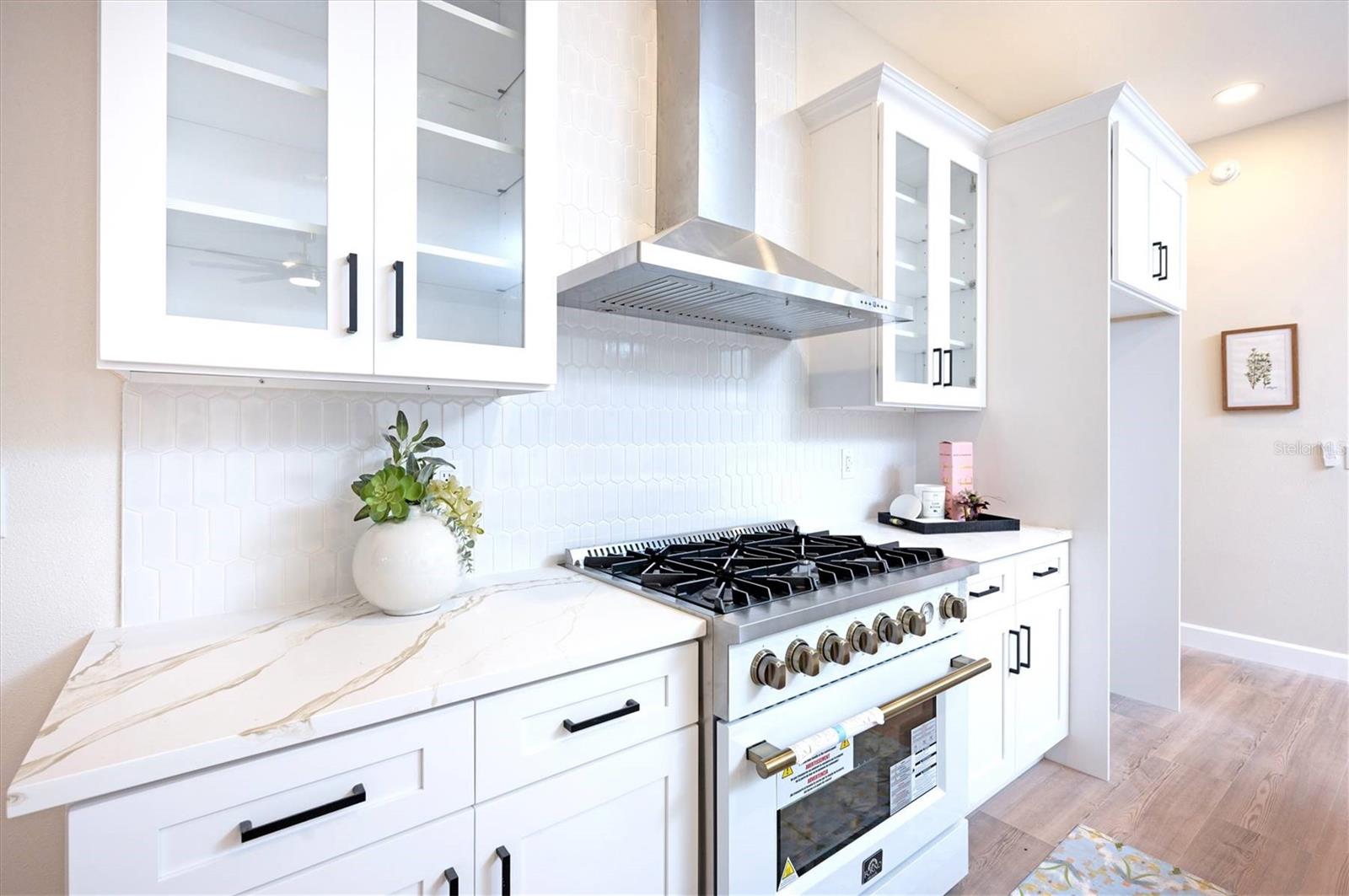 Listing photo id 6 for 10346 Abbotsford Drive