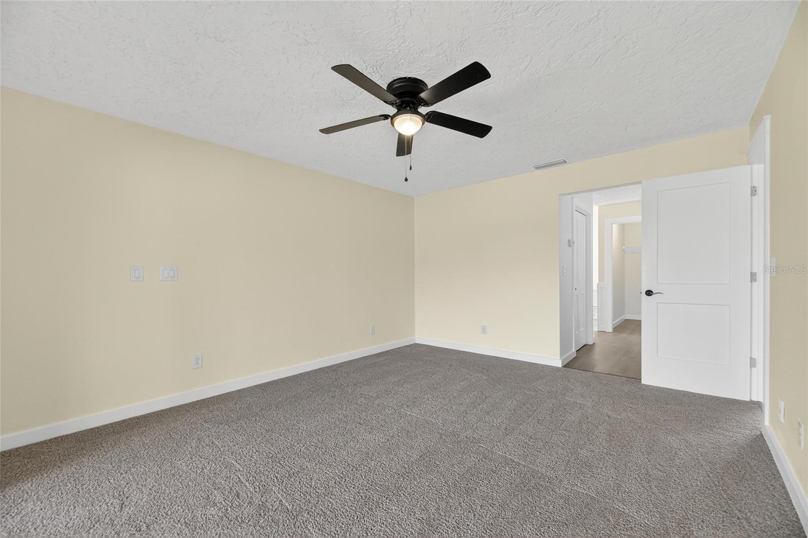 Image 28 of 87 For 1903 Country Club Court