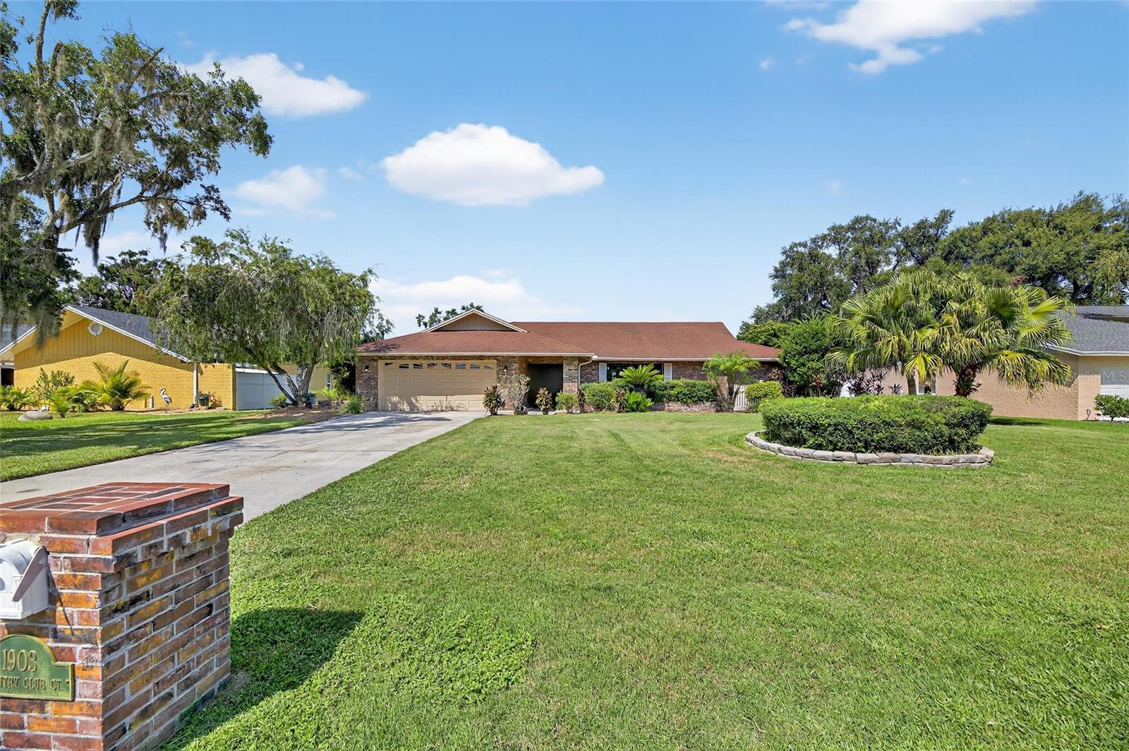 Image 4 of 87 For 1903 Country Club Court