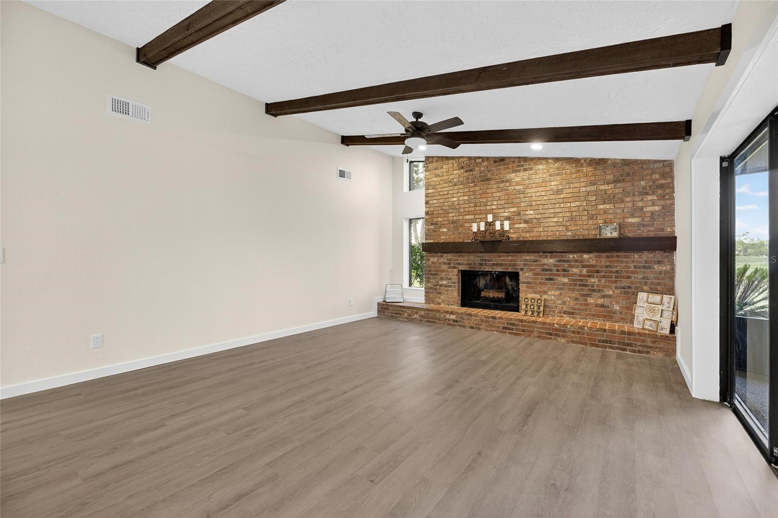 Image 53 of 87 For 1903 Country Club Court