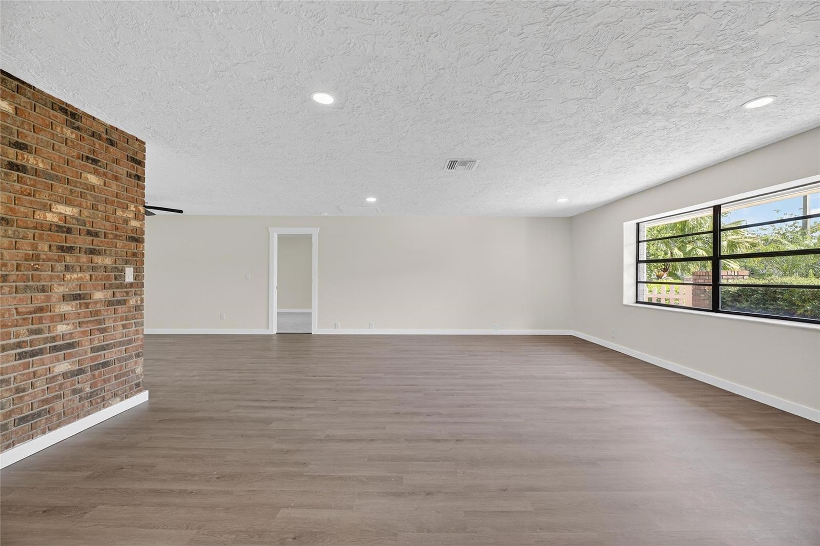 Image 63 of 87 For 1903 Country Club Court