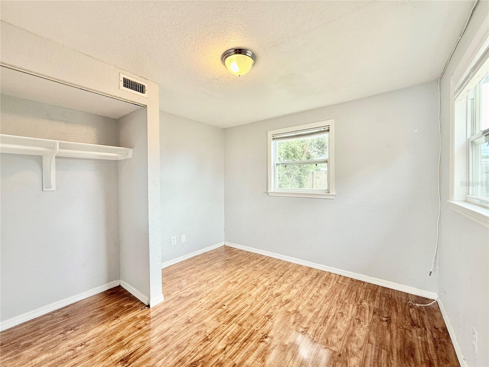 Image 17 of 30 For 10510 118th Avenue