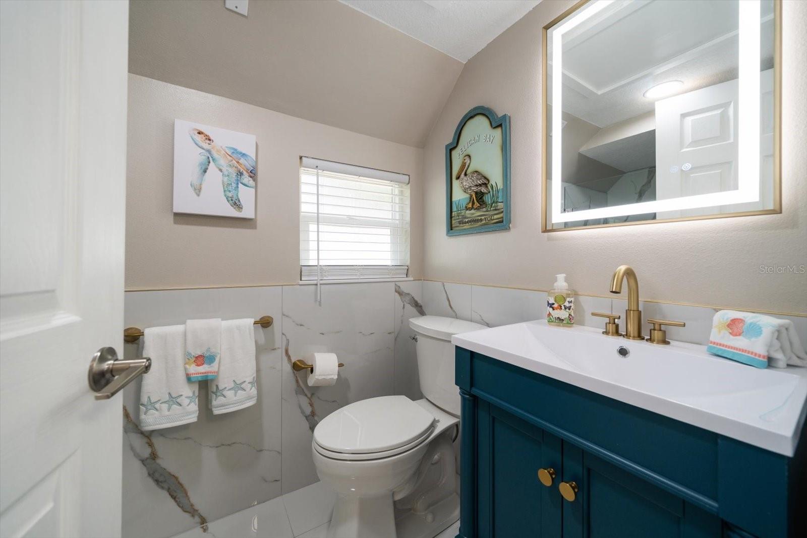 Image 12 of 46 For 907 15th Avenue Nw