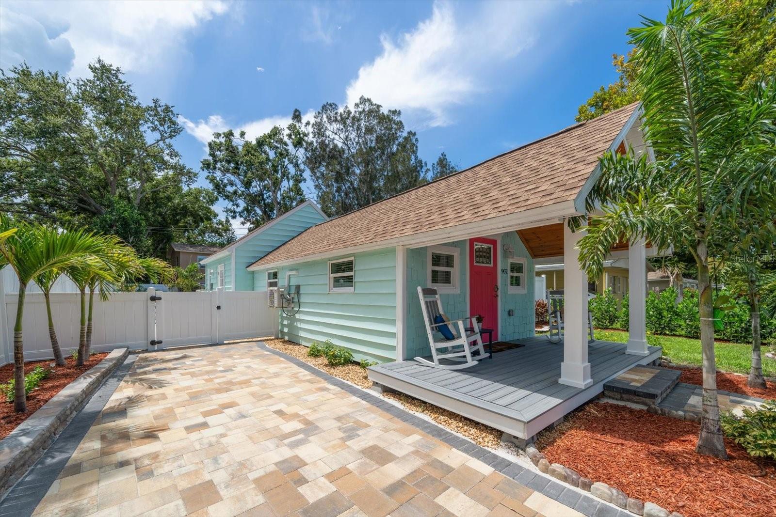 Image 2 of 46 For 907 15th Avenue Nw