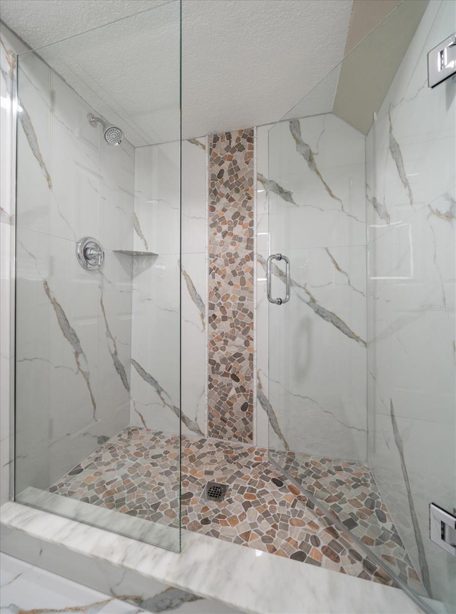 Image 20 of 46 For 907 15th Avenue Nw